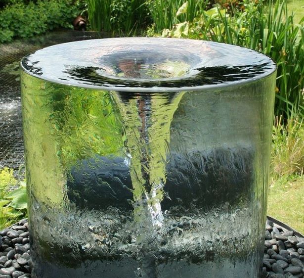 Gartenbrunnen modern