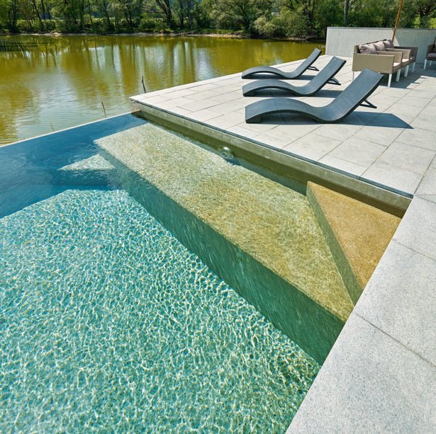 Pool aus beton