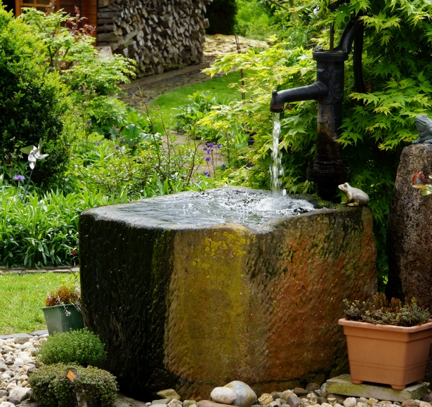 Brunnen im garten bilder