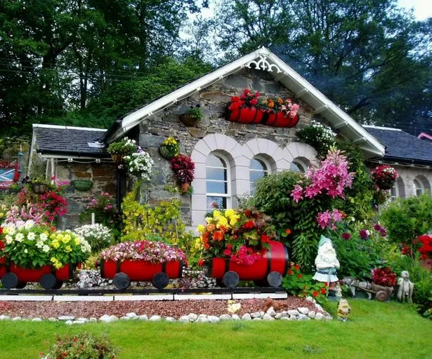 kleines-haus-mit-schonem-garten-44_6-10 Kleines Haus mit schönem Garten