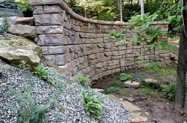 stutzmauerblocke-aus-naturstein-95_10-4 Stützmauerblöcke aus Naturstein