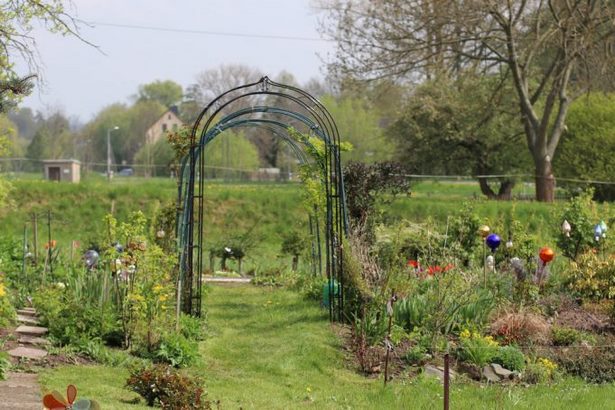 Gartengestaltung hügel anlegen