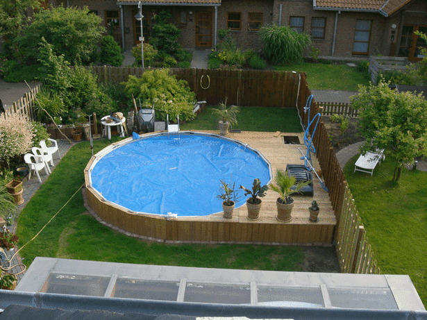 Swimming pool umrandung