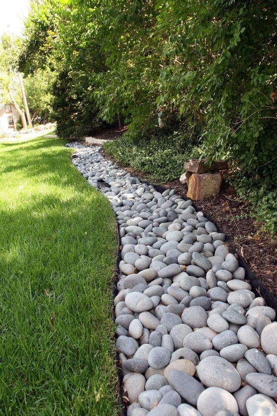 fluss-stein-landschaftsbau-ideen-49_13 River stone landscaping ideas