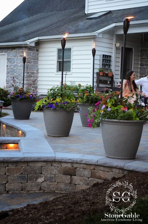terrasse-pflanzer-ideen-27_18 Outdoor patio planter ideas