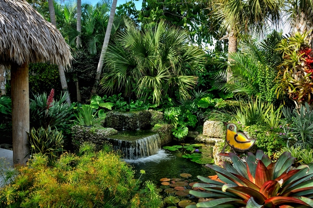 tropische-hinterhof-landschaftsbau-ideen-57 Tropical backyard landscaping ideas