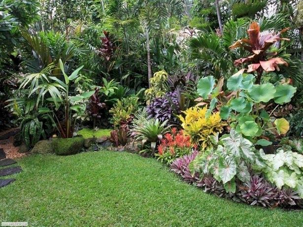 tropische-landschaftsgestaltung-ideen-fur-kleine-hofe-44_2 Tropical landscaping ideas for small yards