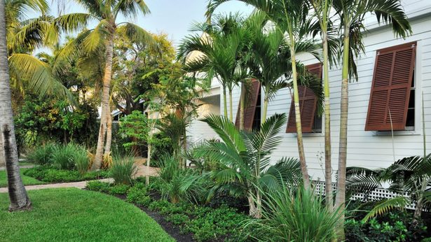 tropische-landschaftsgestaltung-ideen-fur-kleine-hofe-44_9 Tropical landscaping ideas for small yards