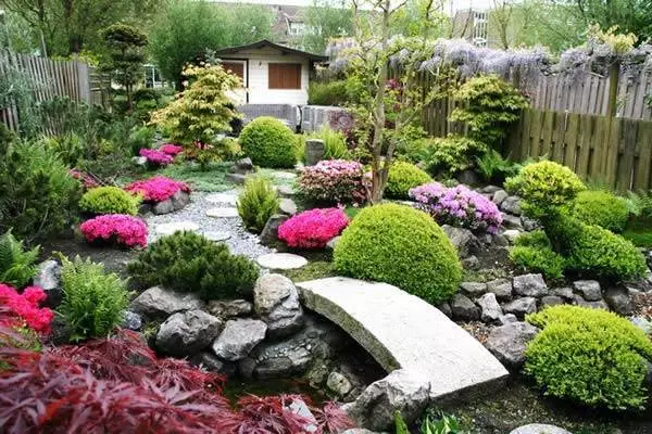 baue-deinen-eigenen-japanischen-garten-37_10-2 Baue deinen eigenen japanischen Garten