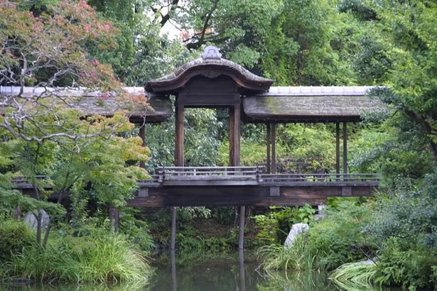 gartenbrucken-im-japanischen-stil-83_17-9 Gartenbrücken im japanischen Stil