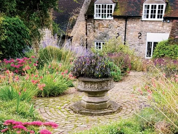 traditionelle-englische-gartengestaltung-18_13-5 Traditionelle englische Gartengestaltung