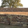 Stützmauer aus Feldsteinen